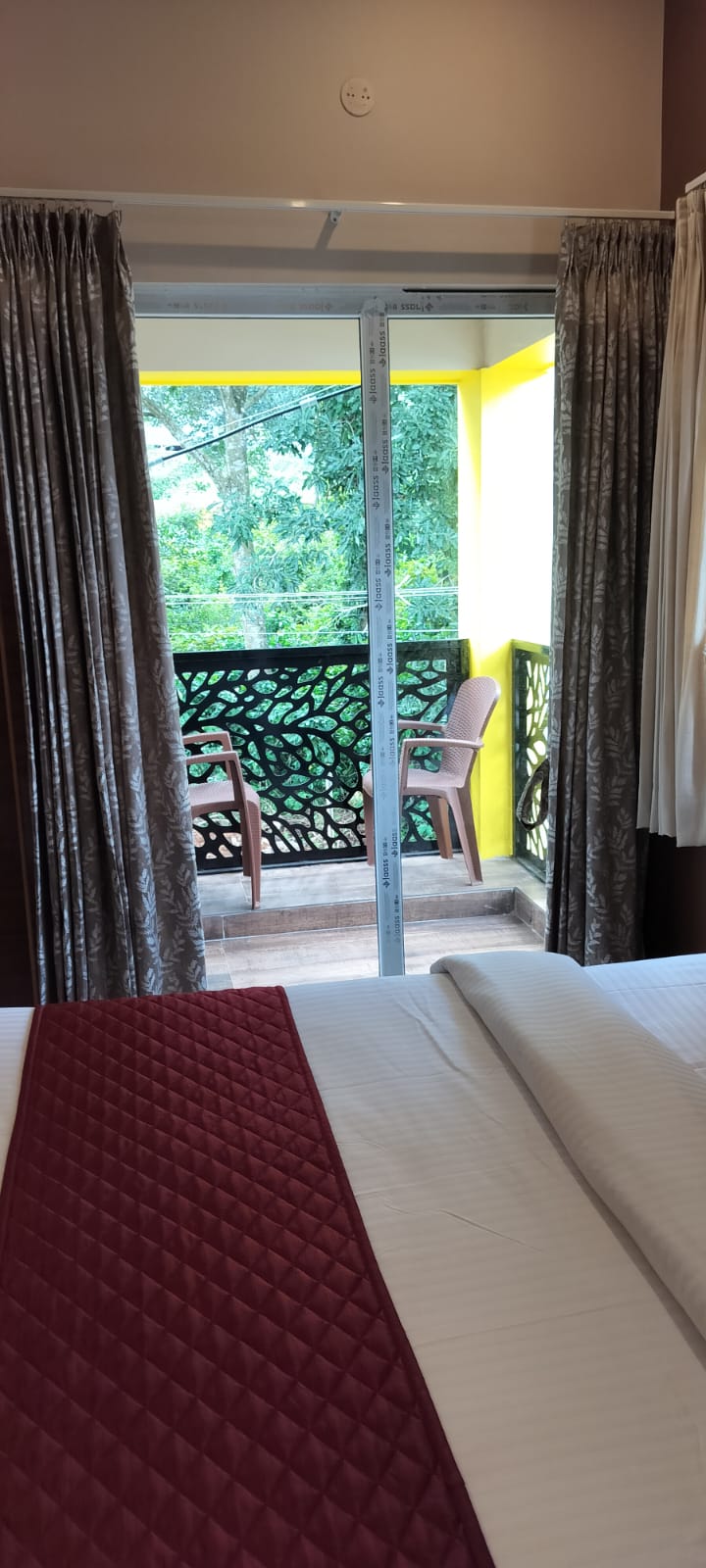 Deluxe Balcony Room